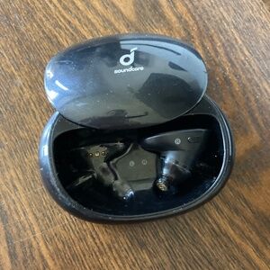 Anker Soundcore Liberty 2 right earbud and charging case